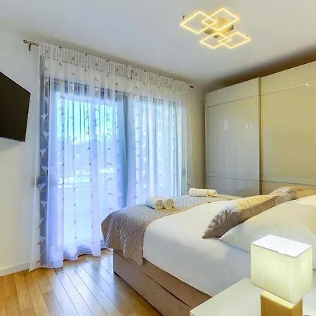 Luxury Petra سبليت